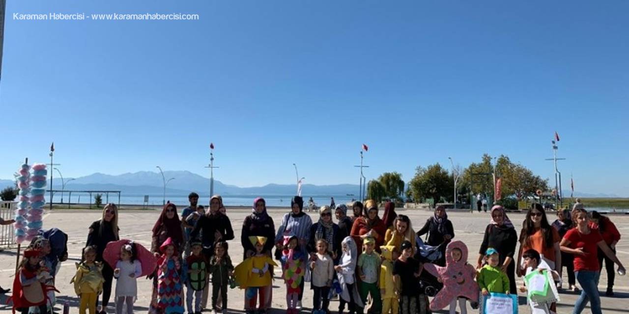 Deniz Canlıları Kostümü Giyen Minik Öğrencilerden Çevre Mesajları