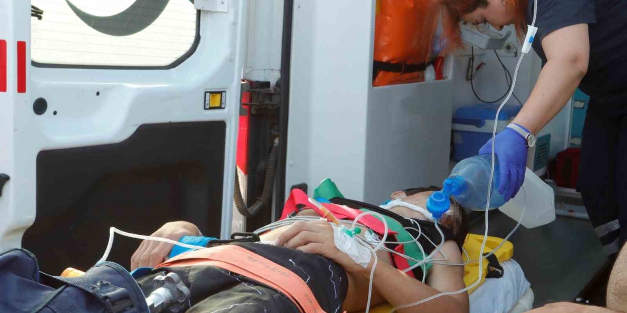 Falezlerden Ölümüne Atlayış Denemesi Hastanede Bitti, 18 Yaşındaki Genç Ağır Yaralandı