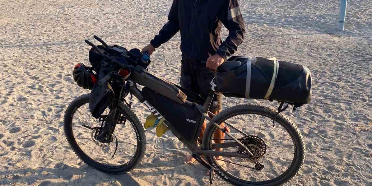 Dünya Turundaki Alman Bisikletçi Karapınar’da Mola Verdi
