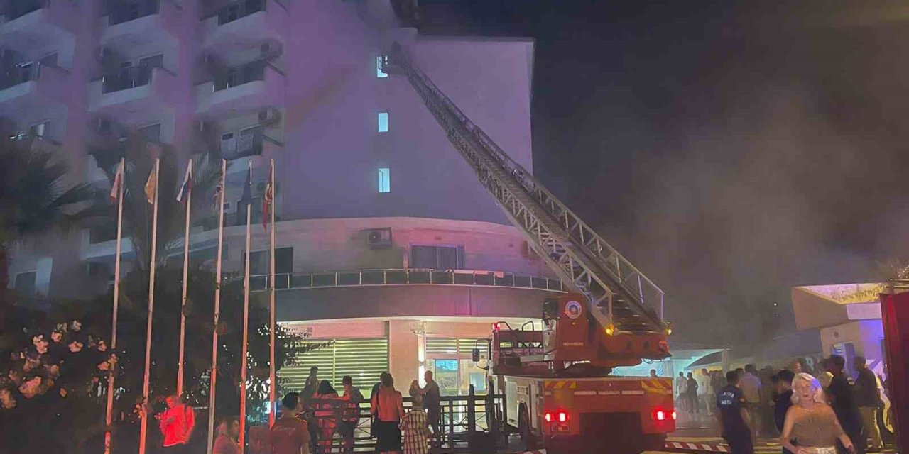 Alanya’da Otel Yangını