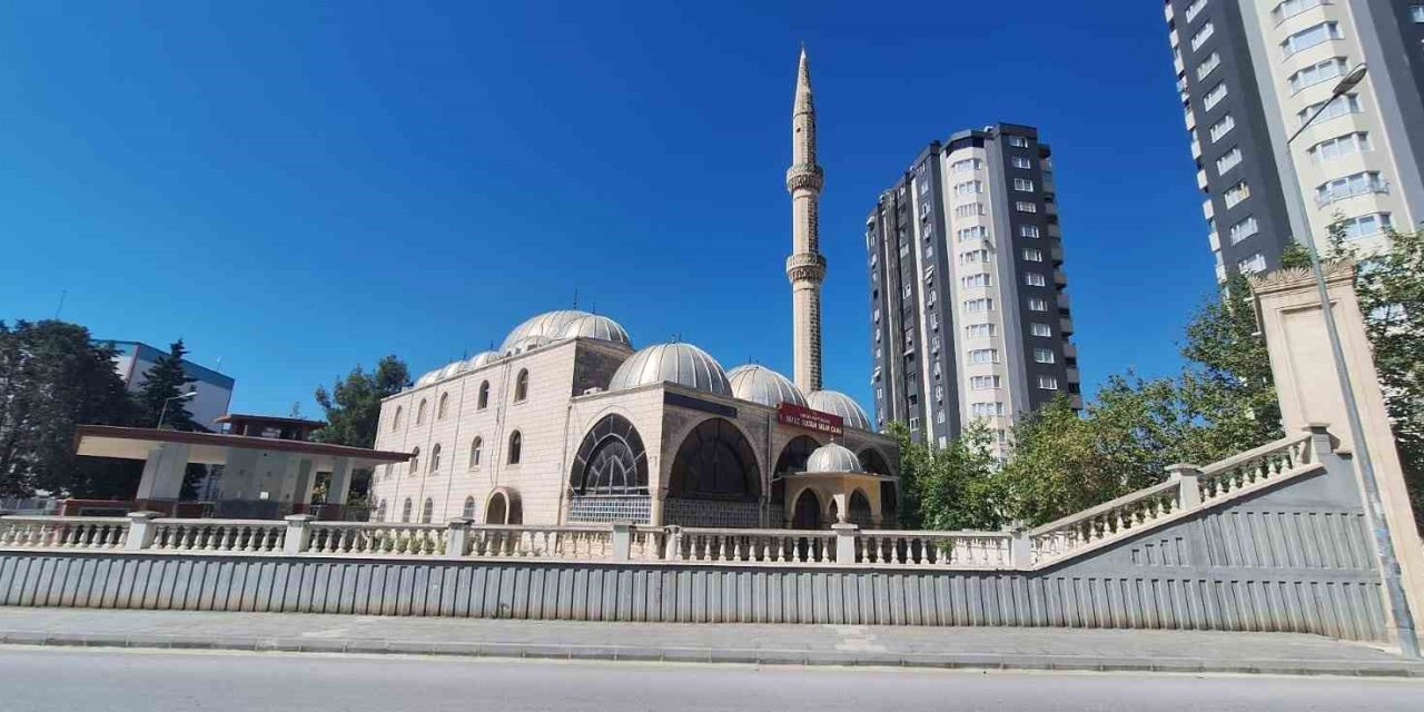 Camiden Ses Sistemi Ve Kablosu Çalındı