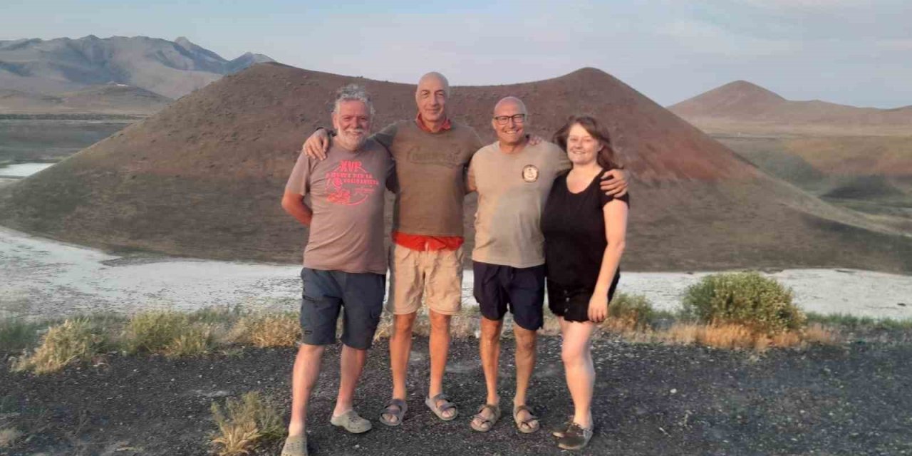 İtalyan Gezginler Meke Gölü’nde Mola Verdi