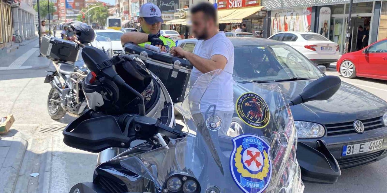 Abart Egzozlu Motosikletliye 9 Bin 267 Lira Ceza