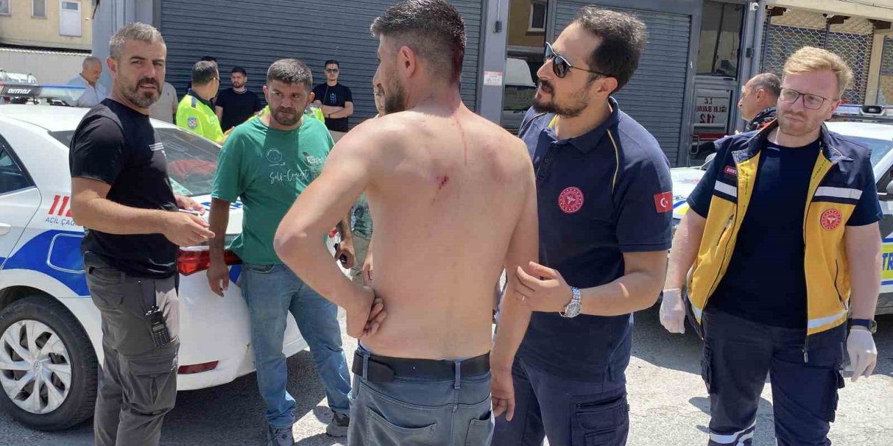 Aksaray’da Keser Ve Sopalı Kavga: 1 Yaralı