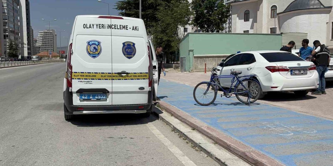 Bisiklet Sürücüsünün Hayatını Kaybettiği Kaza Kamerada