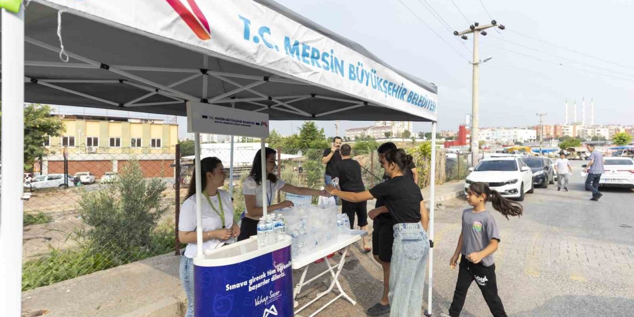 Mersin’de Lgs’ye Giren Öğrencilere Destek