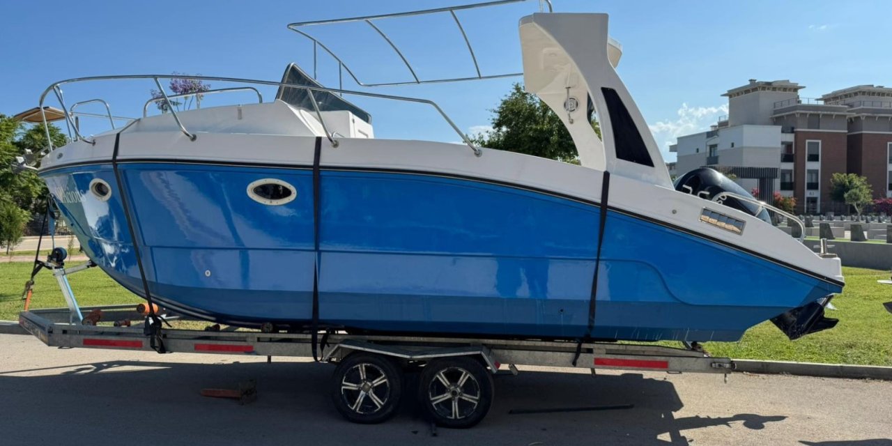 Bisiklet Veya Otomobil Değil, Bu Kez Karadan Tekne Çaldılar