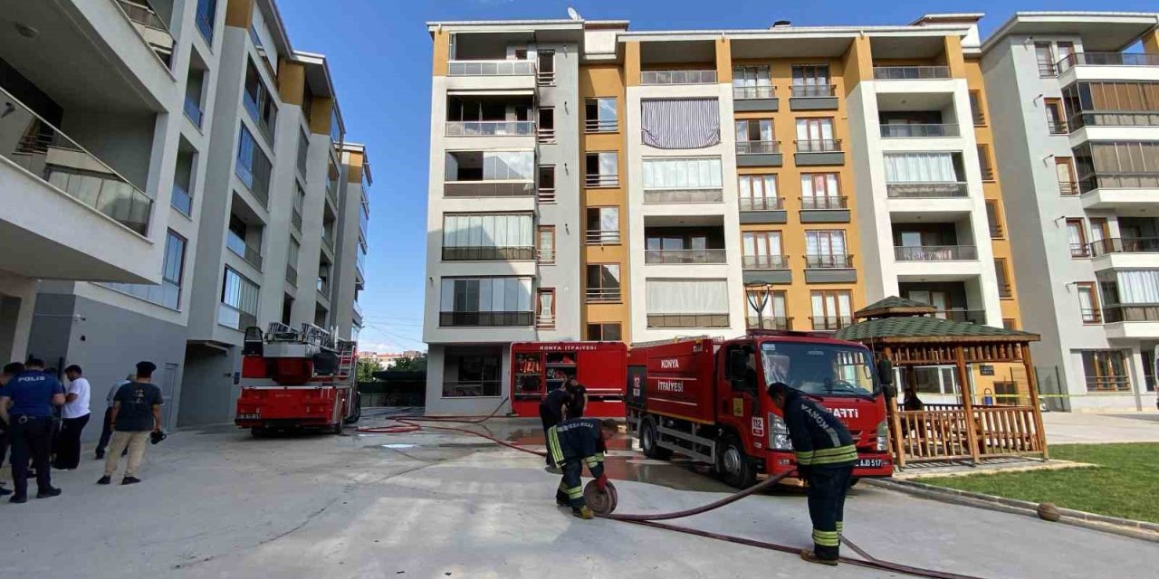 Konya’da Dairede Çıkan Yangın Paniğe Neden Oldu