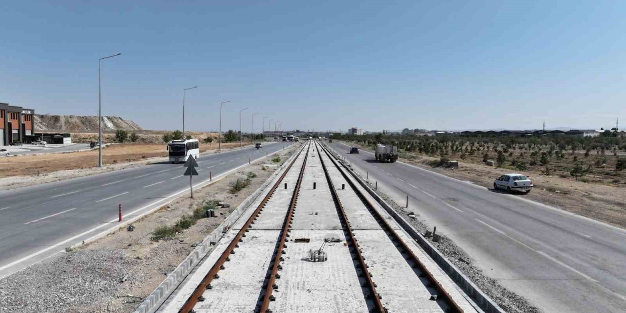 Başkan Altay: "11.1 Kilometrelik Şehir Hastanesi-yeni Sanayi Tramvay Hattının Yüzde 30’luk Kısmını Tamamladık"