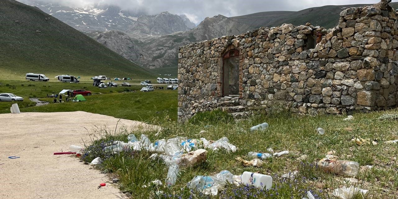 Niğde’nin ’doğal Cenneti’ Karagöl Ve Çini Göl Alarm Veriyor