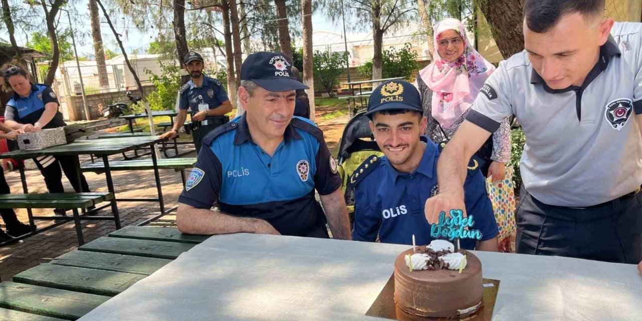 Doğum Gününde Polis Oldu, Hayalini Yaşadı