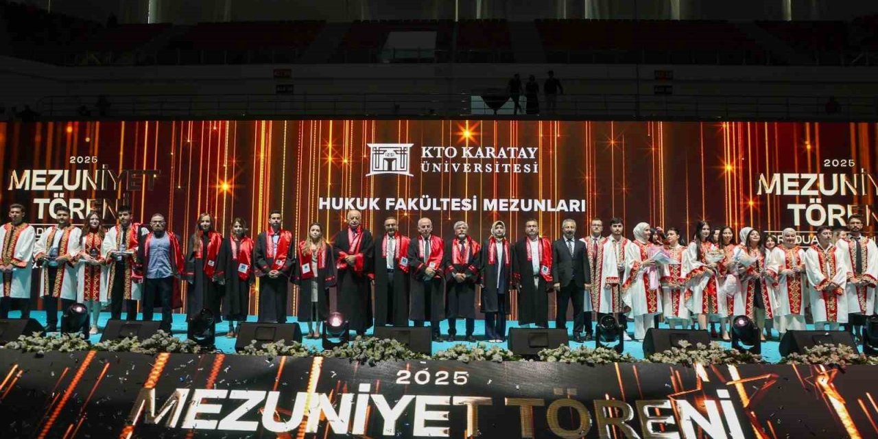 Kto Karatay Üniversitesi’nde Mezuniyet Coşkusu