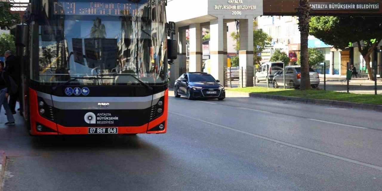 Antalya Büyükşehir Belediyesi’nden Yks İçin Ücretsiz Ulaşım Kararı