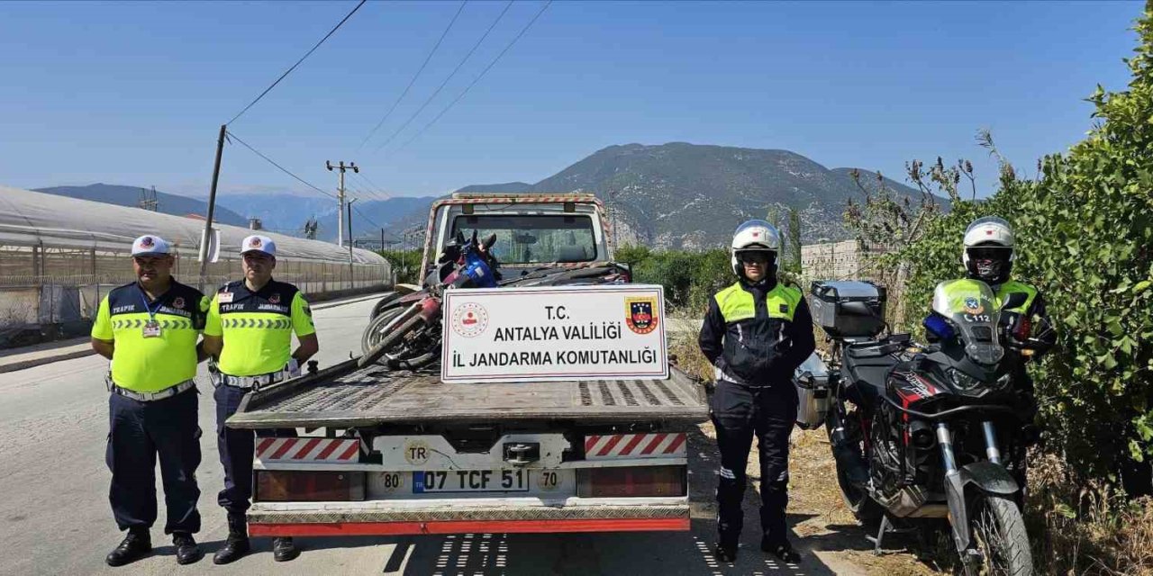 Jandarma Denetimlerinde 98 Motosiklet Trafikten Men Edildi