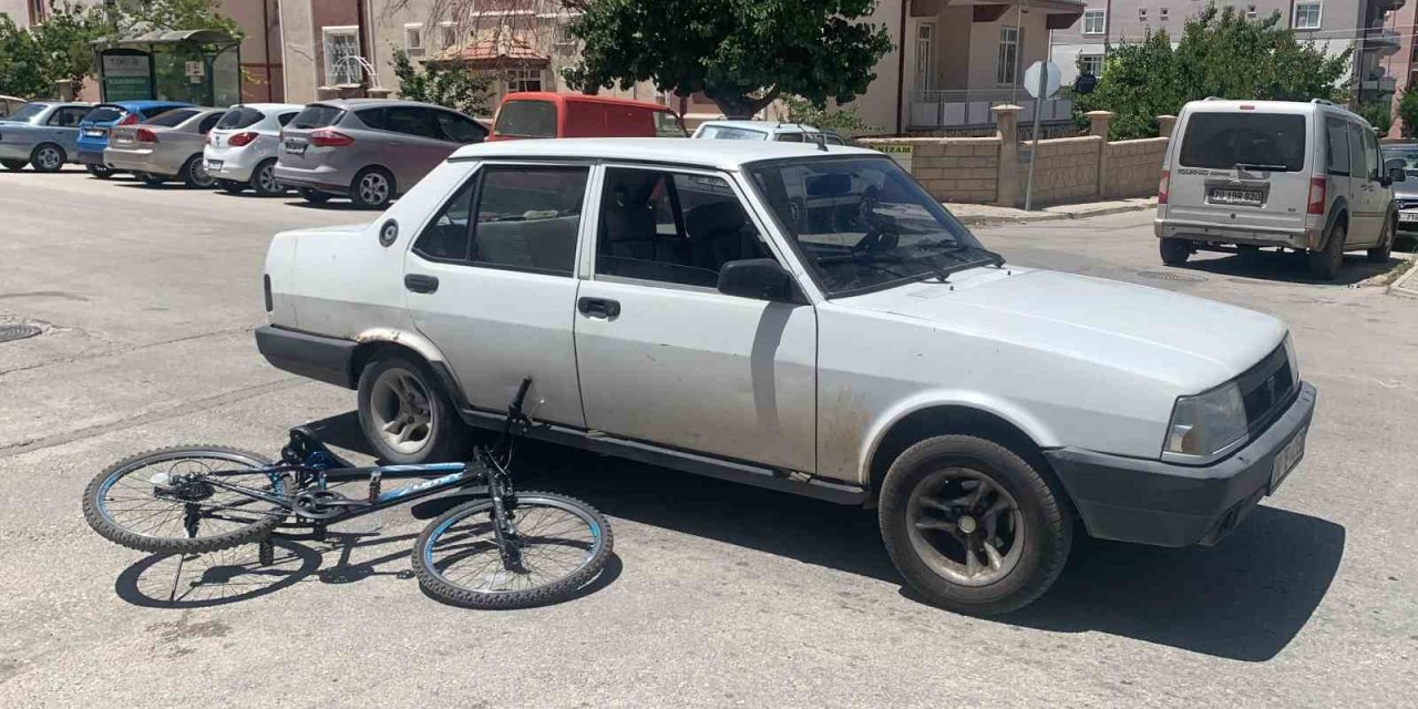 Karaman’da Otomobille Çarpışan Bisiklet Sürücüsü Yaralandı