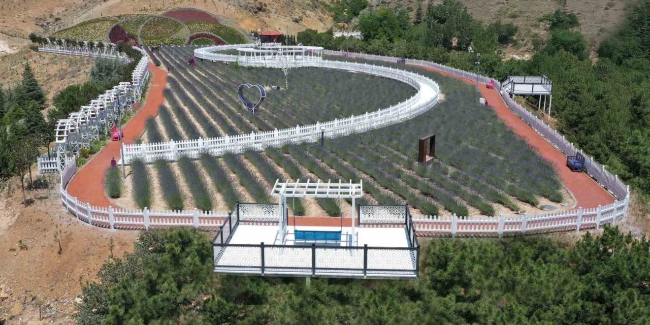 Meram’da Görsel Şov Yeniden Başladı