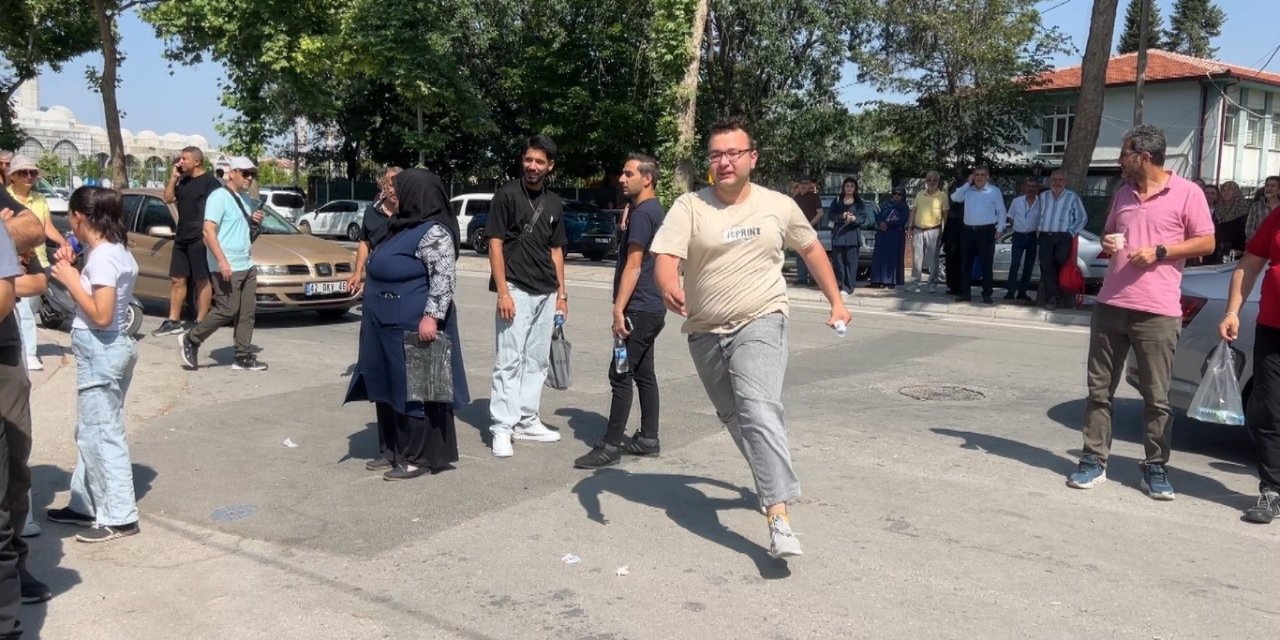 Umutlarına Kimisi Koşarak Yetişti, Kimisi Gözyaşları İçinde Veda Etti