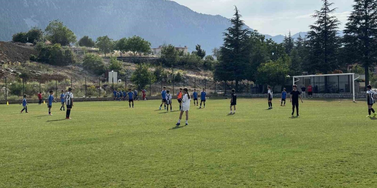 Antalya’daki ’spor Köyü’ Üçüncü Kez Kapılarını Genç Sporculara Açtı
