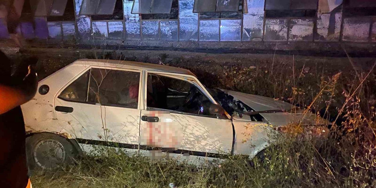 Antalya’da Otomobil İle Motosiklet Çarpıştı: 1 Ölü, 2 Ağır Yaralı