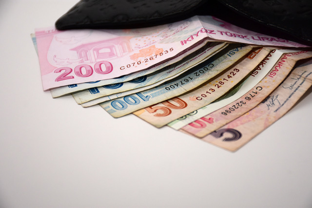 Hükümetten Çalışanlara Yüzde 16 Zam Teklifi!