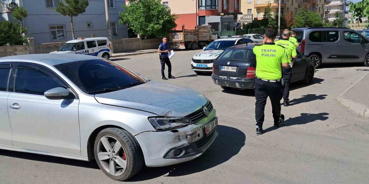 Karaman’da Otomobiller Çarpıştı: 1 Yaralı