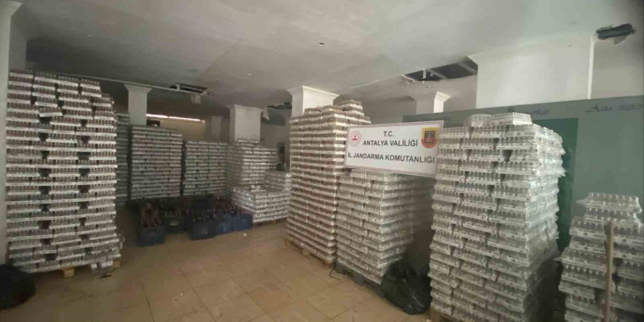 Alanya’da 10 Bin Litre Kaçak Alkol Ele Geçirildi