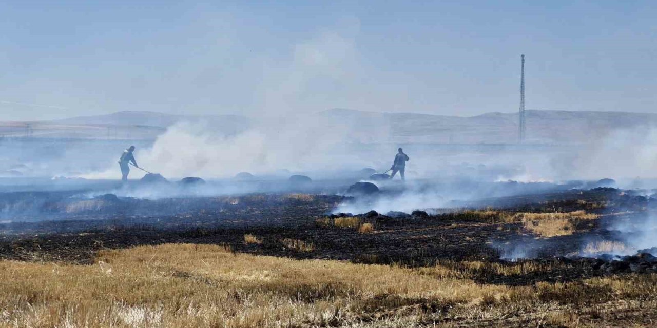 Yüksek Gerilim Hattına Temas Eden Balya Asansörü 40 Dönüm Tarlayı Kül Etti