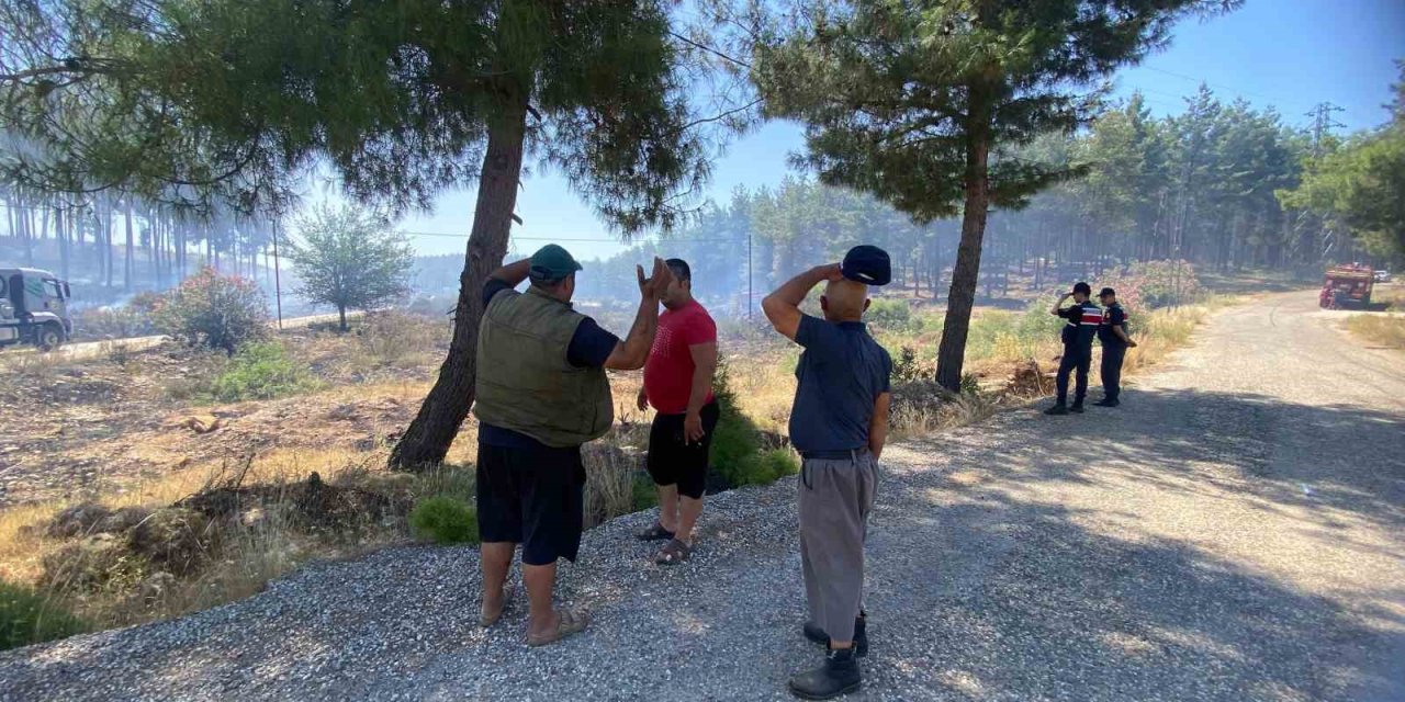 Antalya Aksu’da Orman Yangını Kontrol Altına Alındı