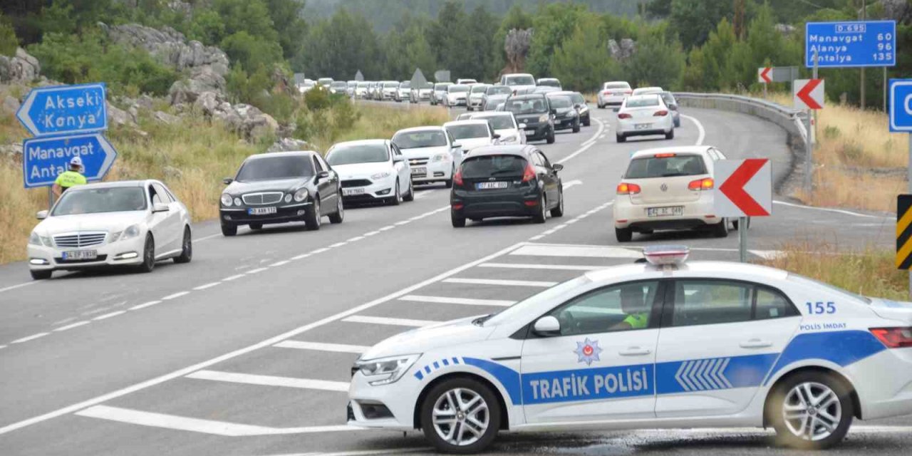 Antalya’da Araç Artış Oranı Nüfus Artış Oranını Solladı, Trafikte 1,6 Milyon Taşıt