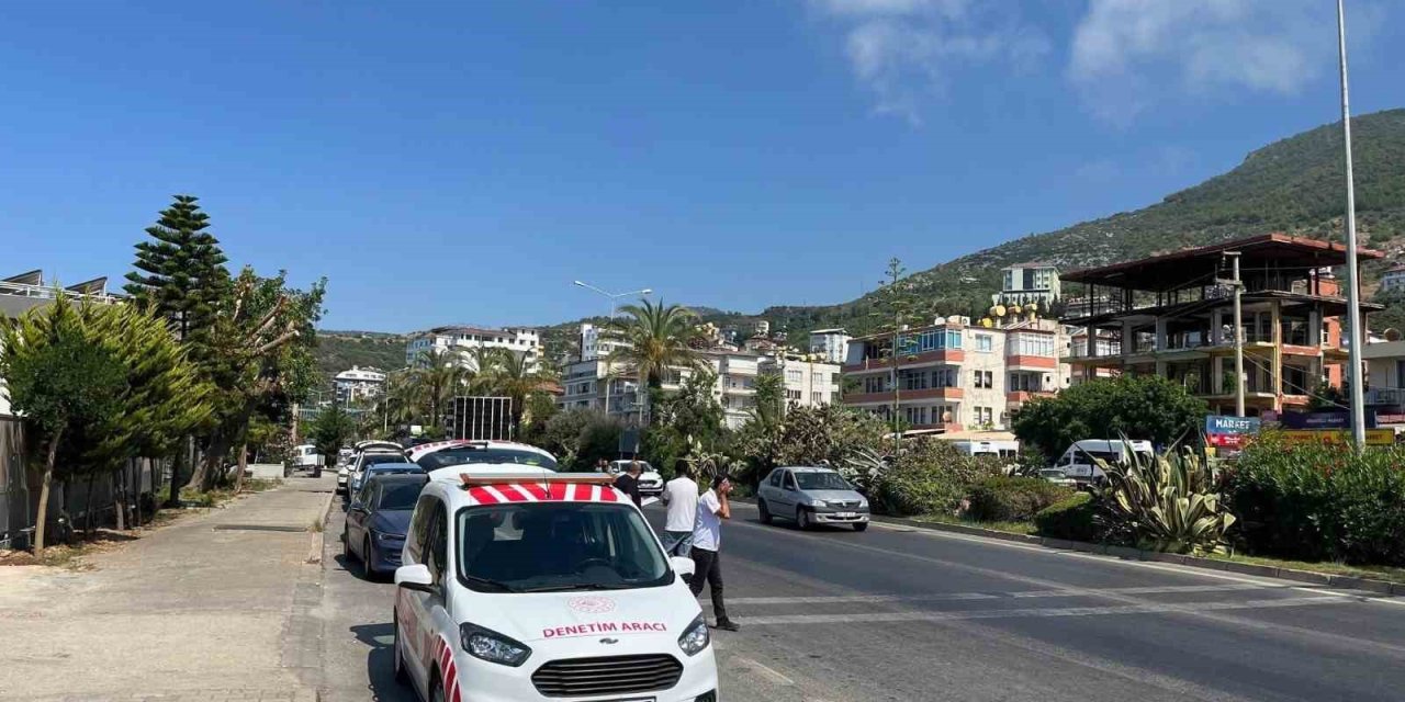 Gazipaşa’da Korsan Taşımacılık Yapan 5 Araç Trafikten Men Edildi