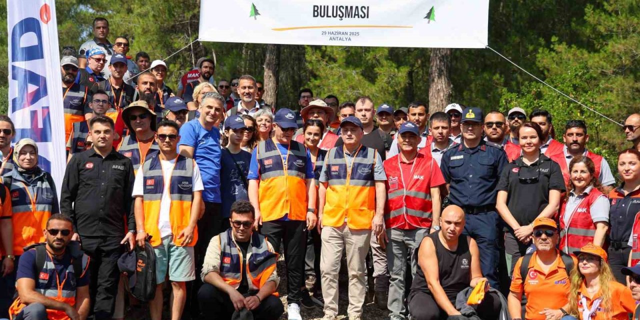 Manavgat’ta Afet Bilinci Ve Gönüllülük İçin Doğa Yürüyüşü