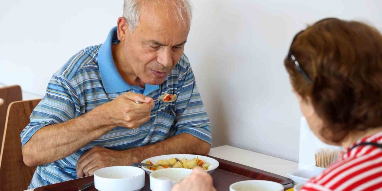 Antalya’da Cebinizi Yormayan Sofra