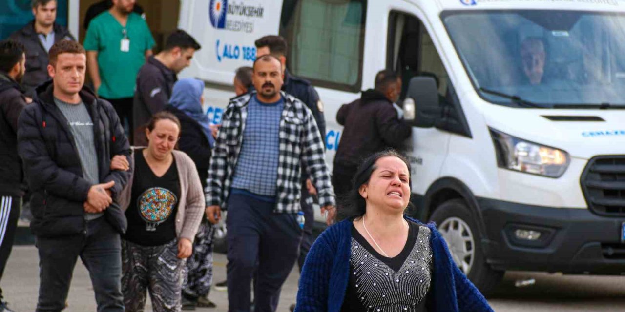 3 Çocuğunun Annesini 17 Bıçak Darbesiyle Öldüren Sanığa Ağırlaştırılmış Ömür Boyu Hapis