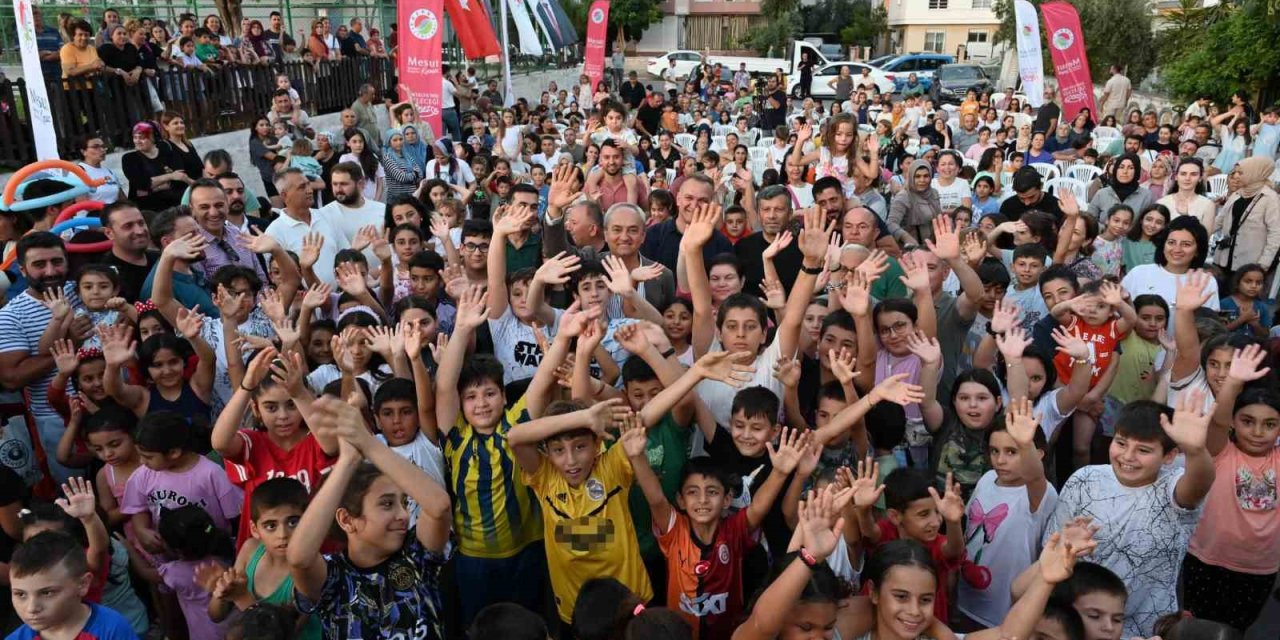 Mahallelerde Eğlence "sahne Kepez" İle Başladı