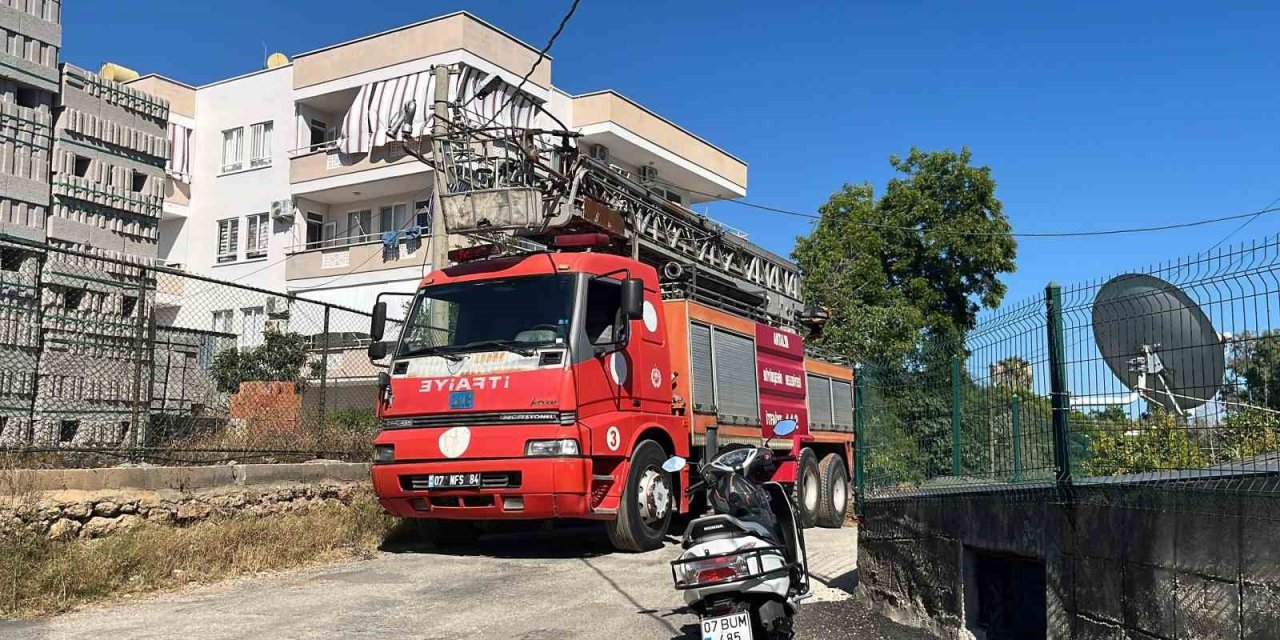 Alanya’da 4 Katlı Binada Yangın