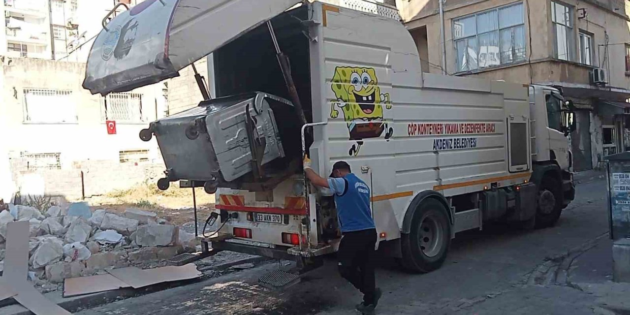 Akdeniz Belediyesinden Temiz Kent Ve Sağlıklı Çevre İçin Kesintisiz Hizmet