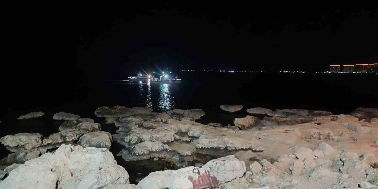 Tatilde Gece Denize Giren Kadın Avukat Boğuldu