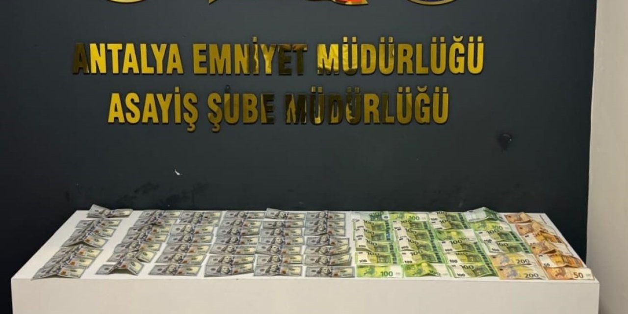 Antalya’da Evden 2 Milyon Liralık Altın Ve Döviz Hırsızlığı