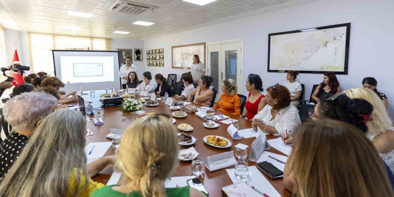 Mersin’de Kadınları Güçlendiren ’pazartesi Buluşmaları’ Sürüyor