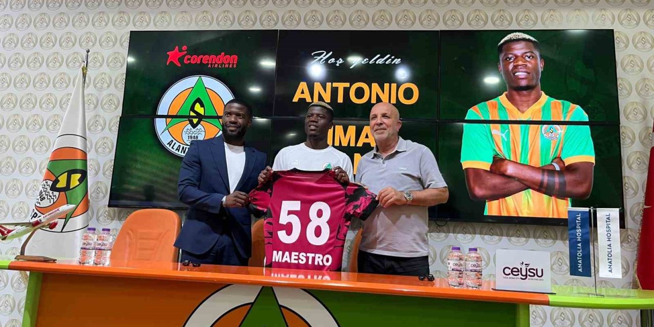 Alanyaspor, Maestro’yu Kadrosuna Kattı