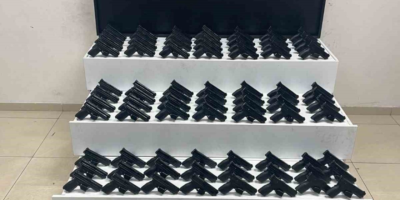 Konya’da Silah Ve Kaçak Sigara Operasyonu