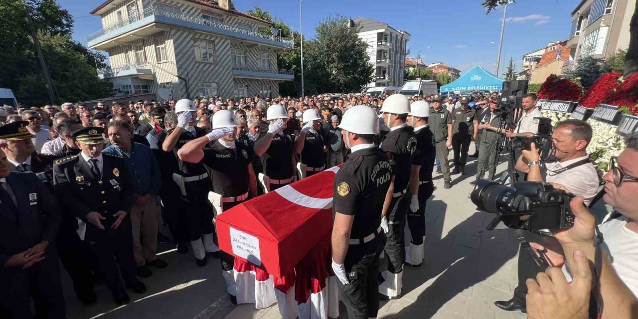 Orman Yangınında Şehit Olan Olan İbrahim Demir, Konya’da Son Yolculuğuna Uğurlandı