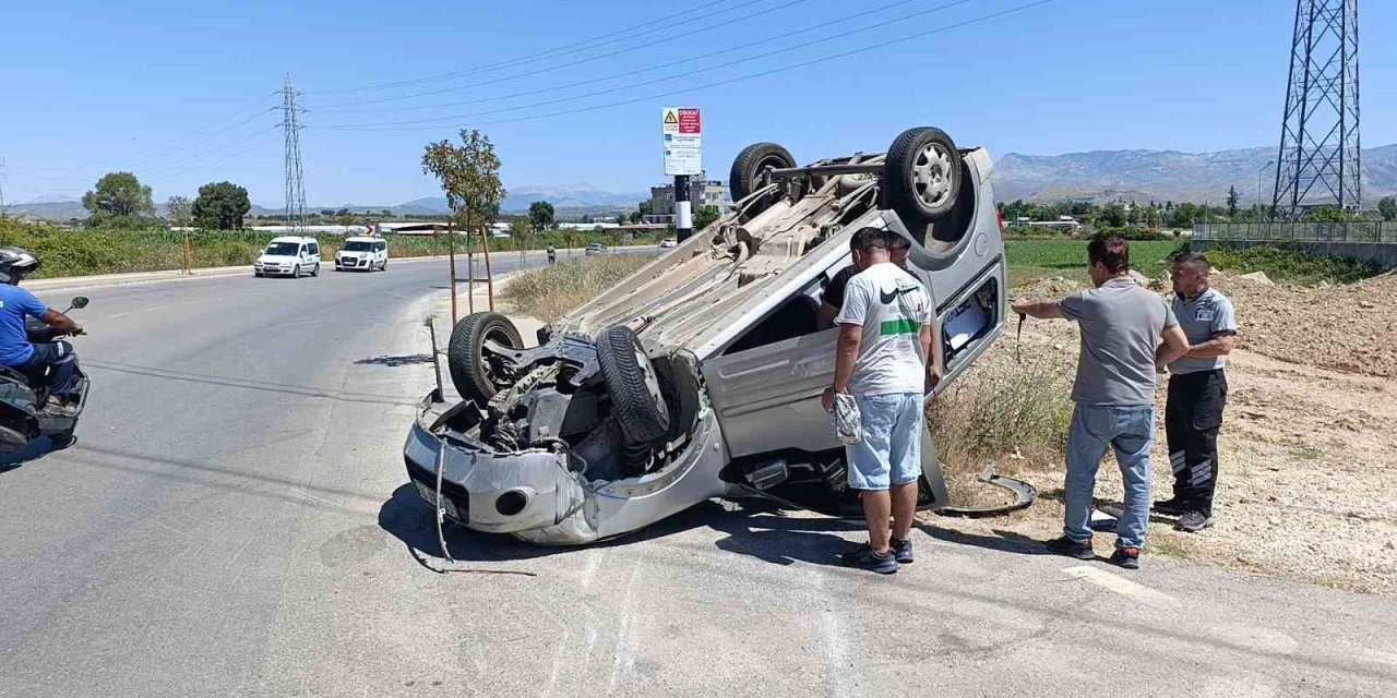 Takla Atıp Sürüklenen Araçtan Burnu Bile Kanamadan Çıktı
