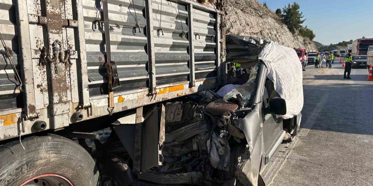 Mersin’deki Feci Kazada Ölen 5 Kişinin Kimlikleri Belirlendi