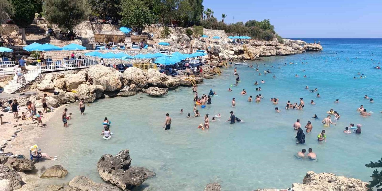 Mersin’de Sıcaklıklar Arttı, Sahillerde Yoğunluk Yaşandı