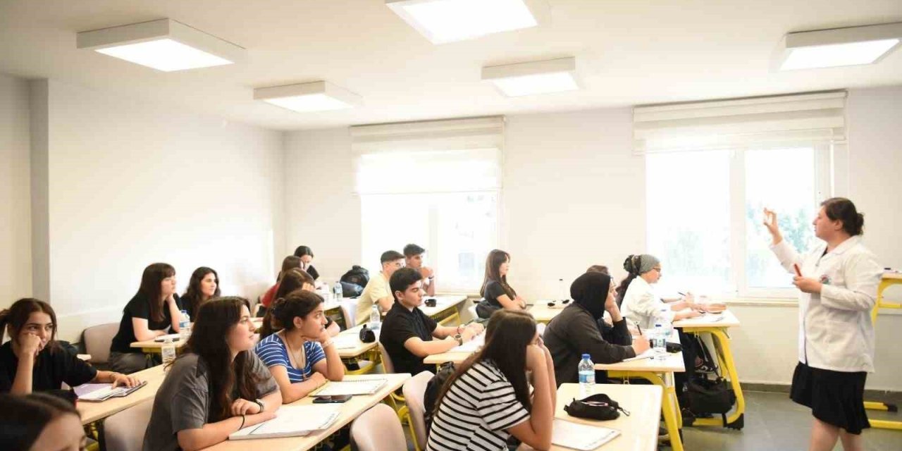 Kepez’den Ücretsiz Yaz Dönemi Yks Hazırlık Kursu