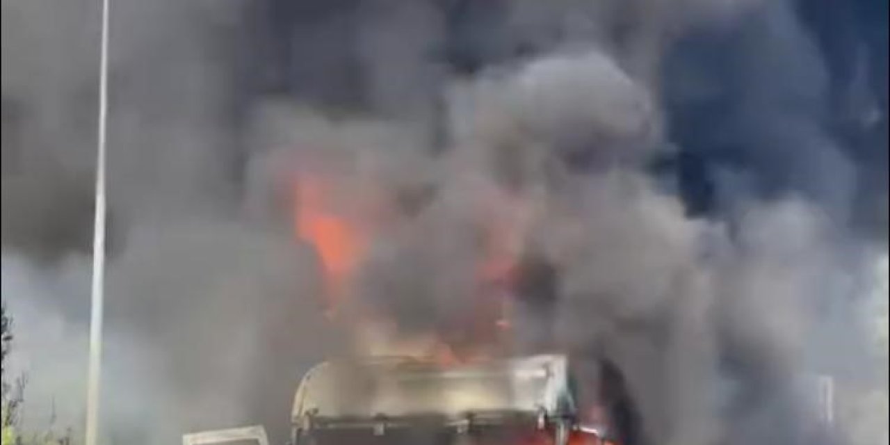 Mersin’de Tır Alev Alev Yandı