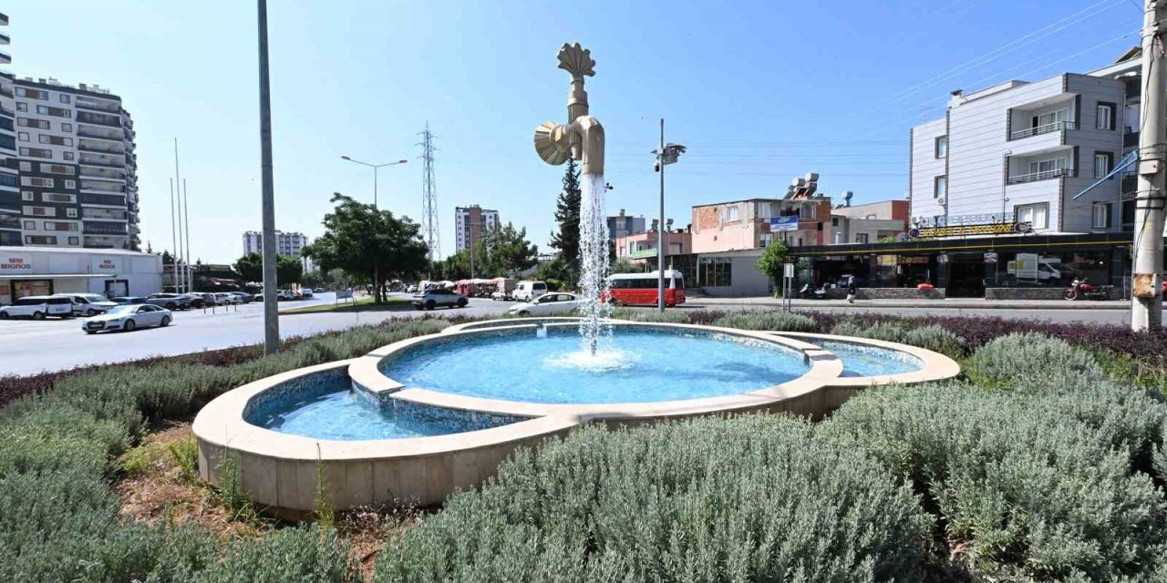 Mersin Yaza Renkli Girdi