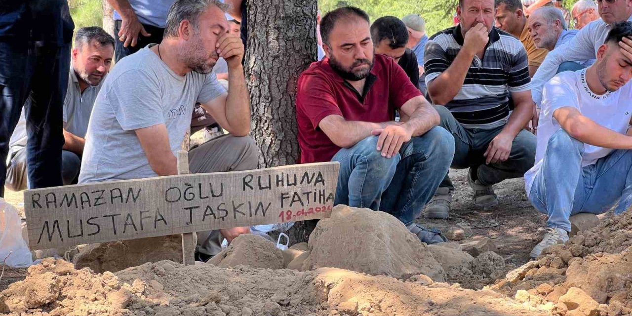 Okulda Arkadaşı Tarafından Boğazının Sıkılması Sonucu Hastanelik Olan 10 Yaşındaki Çocuk Hayat Mücadelesini Kaybetti