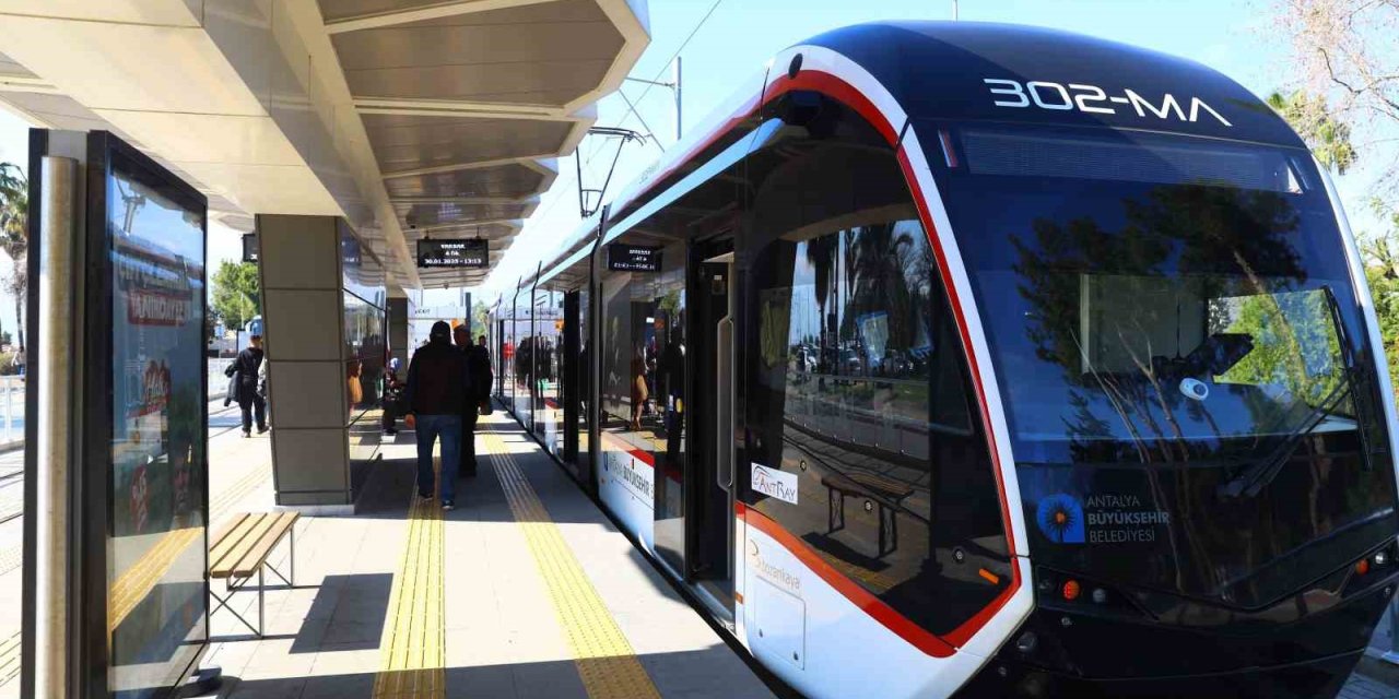 Büyükşehir’in Toplu Ulaşım Araçları 15 Temmuz’da Ücretsiz